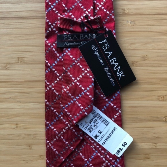 Jos. A. Bank Signature Silk Tie Red/Blue - Picture 3 of 7